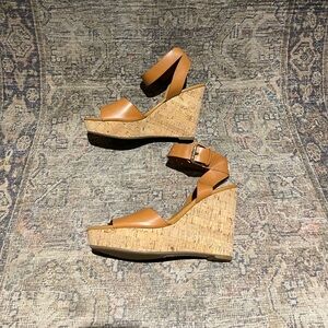 Tommy Hilfiger wedge sandals | size 8 | cognac brown